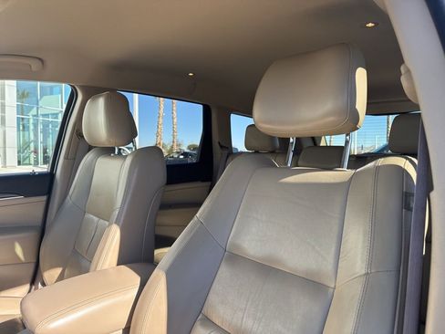 Used 2016 Jeep Grand Cherokee Limited w/ Trailer Tow Group IV image 13