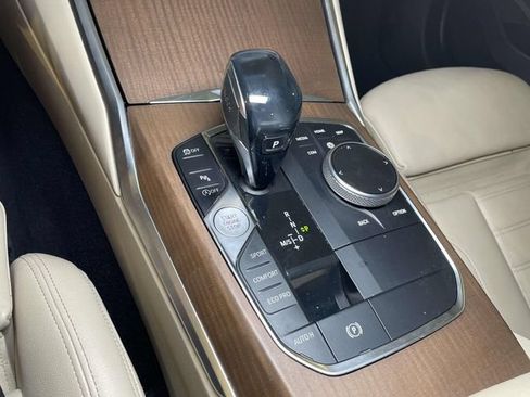 Used 2019 BMW 330i xDrive Sedan w/ M Sport Package AWD/4WD image 33