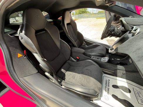 Used 2019 McLaren 600LT RWD image 35