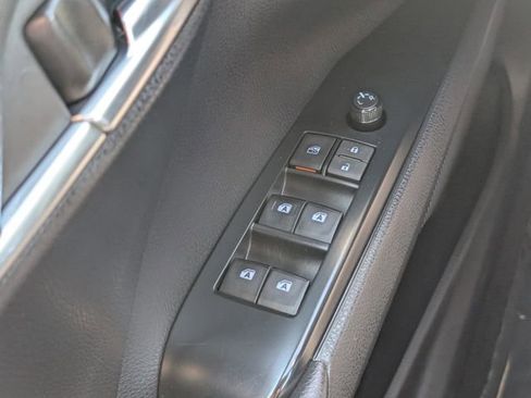 Used 2020 Toyota Camry SE FWD image 25