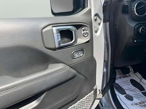 Used 2021 Jeep Wrangler Unlimited Sahara w/ Safety Group image 7