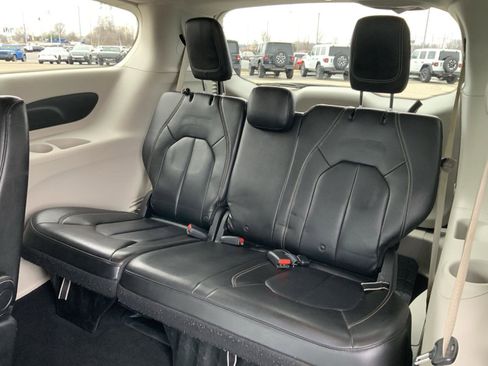 Used 2020 Chrysler Voyager Lxi image 51