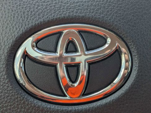 Used 2023 Toyota Corolla LE FWD image 33