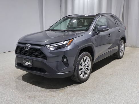 Used 2025 Toyota RAV4 XLE Premium w/ Weather Package AWD/4WD image 7