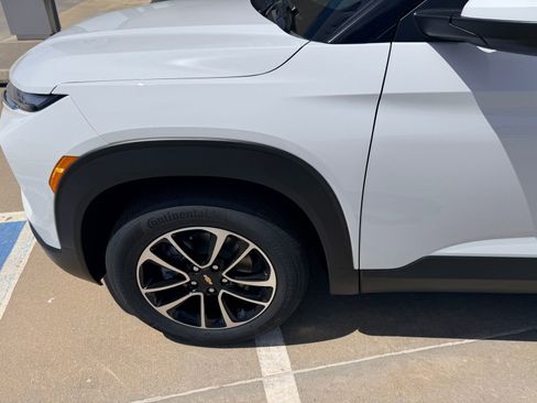 New 2026 Chevrolet TrailBlazer LT w/ Convenience Package FWD image 11