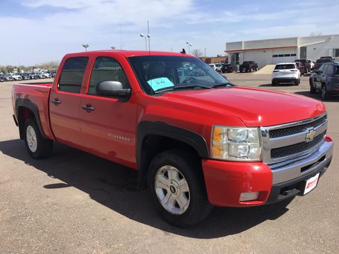Used 2010 Chevrolet Silverado 1500 LT w/ Power Pack Plus AWD/4WD image 2