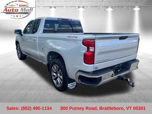 Used 2022 Chevrolet Silverado 1500 LT AWD/4WD image 3
