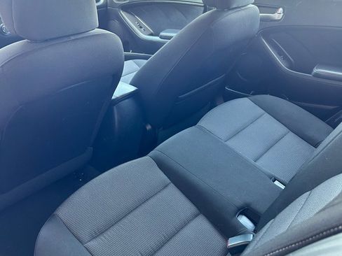 Used 2017 Kia Forte LX FWD image 10