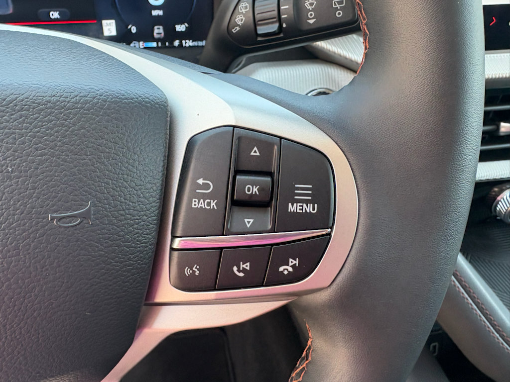 Used 2026 Ford Explorer Active RWD image 14