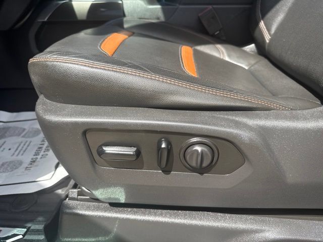 Used 2019 GMC Sierra 1500 AT4 w/ AT4 Premium Package AWD/4WD image 17