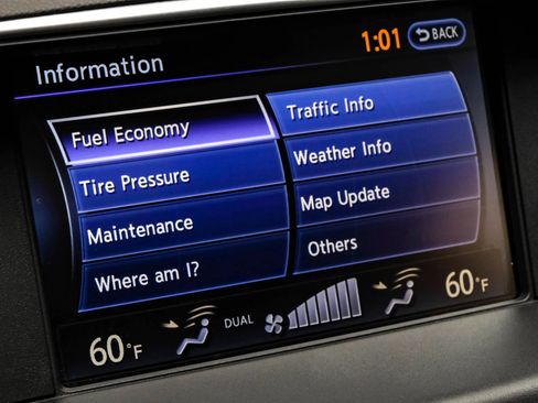 Used 2011 INFINITI M37 w/ Sport Pkg RWD image 32