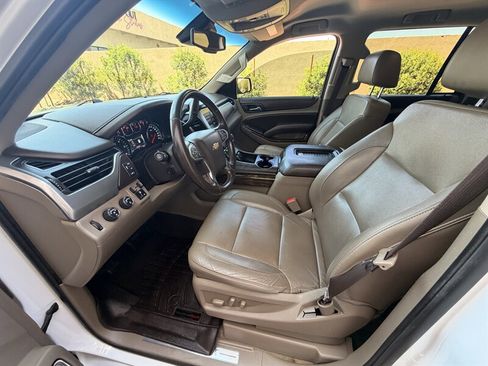 Used 2017 Chevrolet Tahoe LT w/ Luxury Package AWD/4WD image 12
