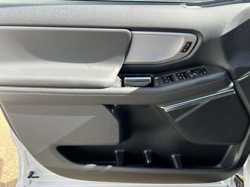 New 2026 Ford Expedition Active RWD image 13