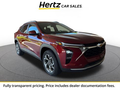 Used 2025 Chevrolet Trax LT w/ LT Convenience Package FWD image 1