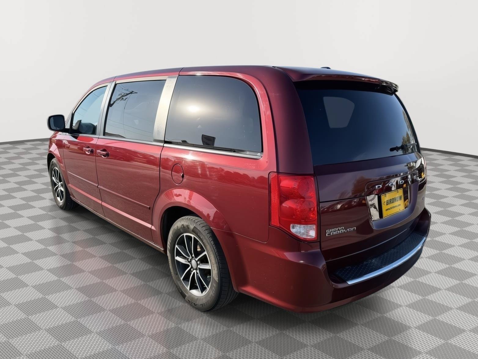 Used 2017 Dodge Grand Caravan GT FWD image 3