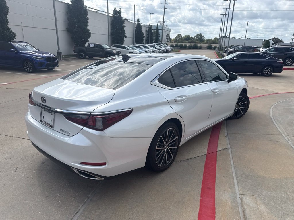 Used 2025 Lexus ES 350 w/ Premium Package FWD image 3
