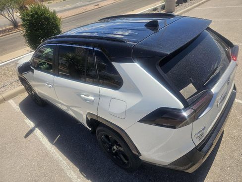 Used 2020 Toyota RAV4 XSE w/ XSE Grade Weather Package image 18