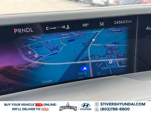 Used 2025 Lincoln Nautilus Reserve AWD/4WD image 4