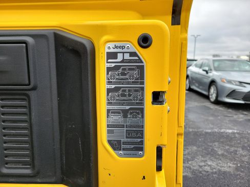 Used 2019 Jeep Wrangler Unlimited Sport S image 8