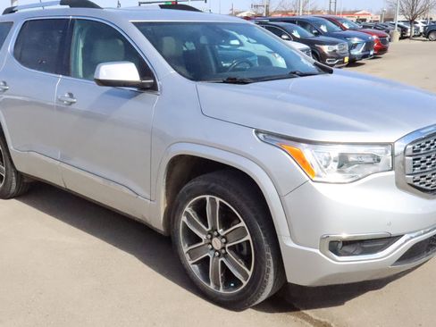 Used 2018 GMC Acadia Denali w/ Technology Package AWD/4WD image 8
