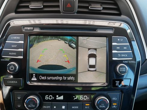 Used 2023 Nissan Maxima Platinum w/ Sport Mat Group FWD image 27