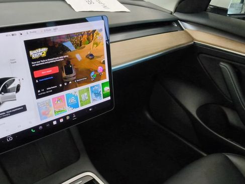 Used 2021 Tesla Model 3 Performance AWD/4WD image 21