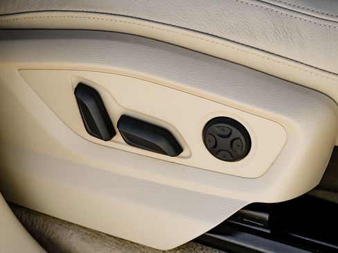 Used 2018 Audi Q7 3.0T Prestige image 38