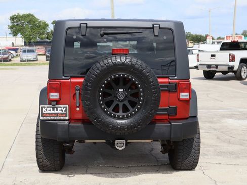 Used 2013 Jeep Wrangler Sport AWD/4WD image 8