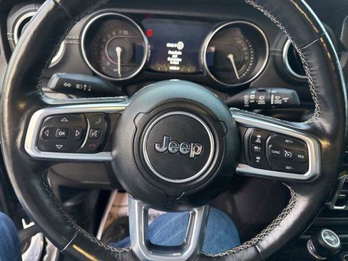 Used 2021 Jeep Wrangler Unlimited Sahara w/ Dual Top Group AWD/4WD image 20