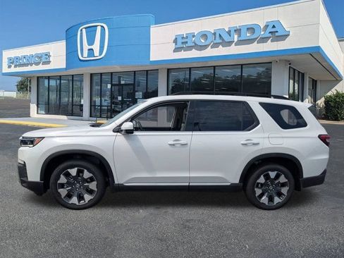 New 2026 Honda Pilot Touring image 7