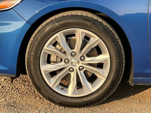 Used 2023 Chevrolet Malibu LT image 32