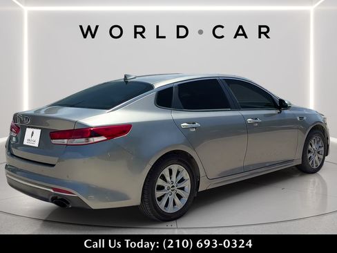 Used 2018 Kia Optima LX w/ 17" Alloy Wheels Package FWD image 3