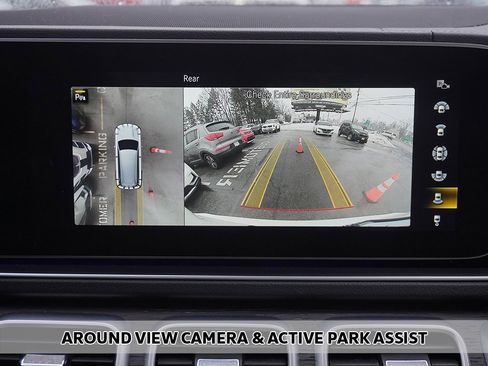 Used 2021 Mercedes-Benz GLS 580 4MATIC w/ Exclusive Trim Package image 7