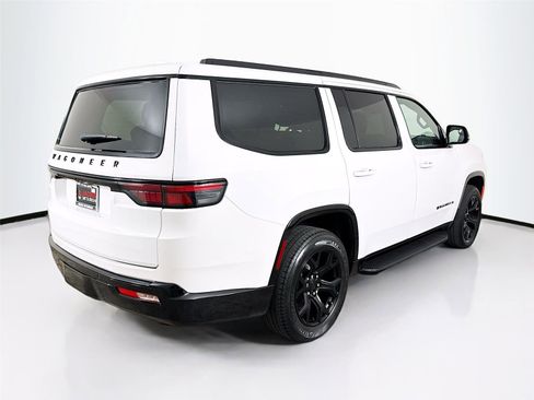 Used 2023 Jeep Wagoneer Series II RWD image 39