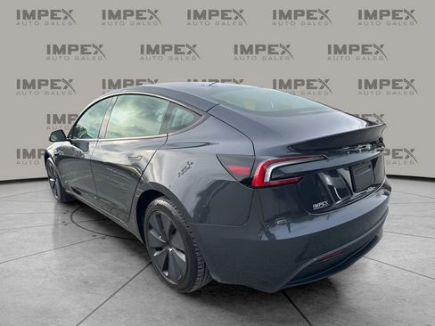 Used 2024 Tesla Model 3 Standard Range image 3