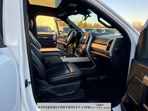 Used 2022 Ford F250 Lariat image 9