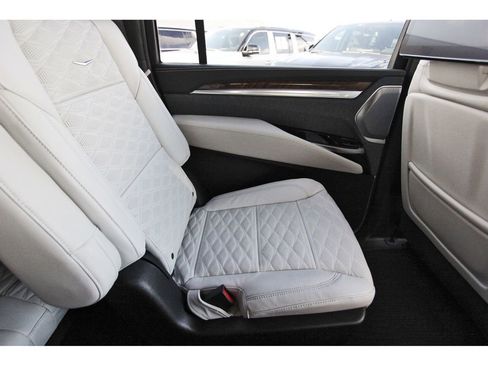 New 2026 Cadillac Escalade ESV Platinum Sport w/ LPO, Floor Liner Package image 11