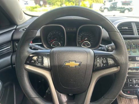Used 2015 Chevrolet Malibu LT FWD image 25