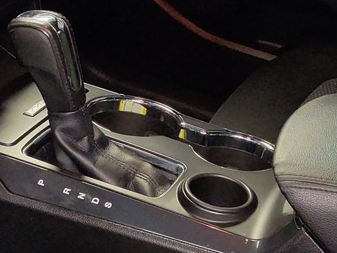 Used 2016 Ford Explorer XLT image 26