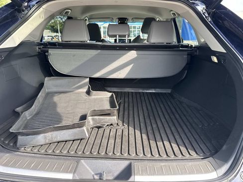 Used 2021 Toyota Venza XLE w/ Softex Package AWD/4WD image 23