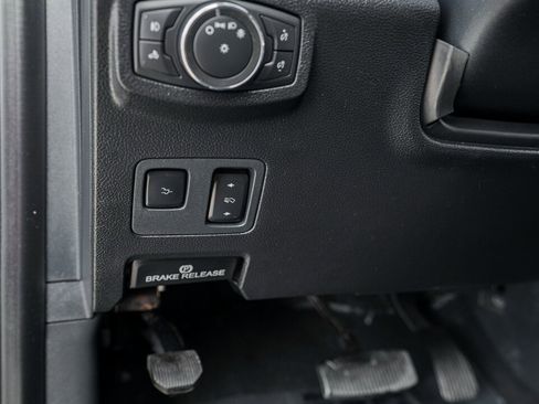 Used 2022 Ford F250 Lariat w/ Black Appearance Package image 24