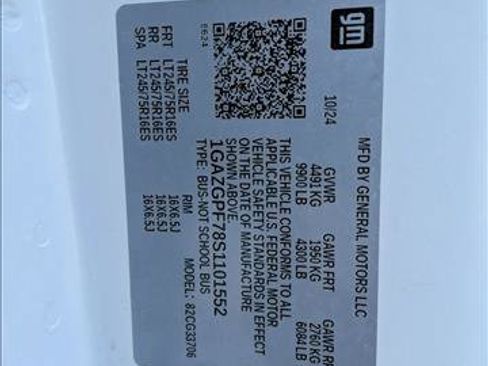 Used 2025 Chevrolet Express 3500 LT w/ LT Preferred Equipment Group image 26