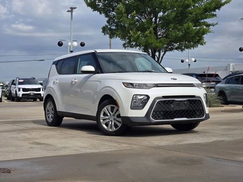 Used 2020 Kia Soul LX FWD image 1