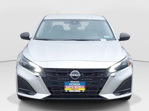 Used 2024 Nissan Altima 2.5 S image 2