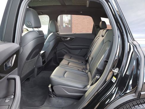 Used 2025 Audi Q7 3.0T Prestige w/ Prestige Package image 11