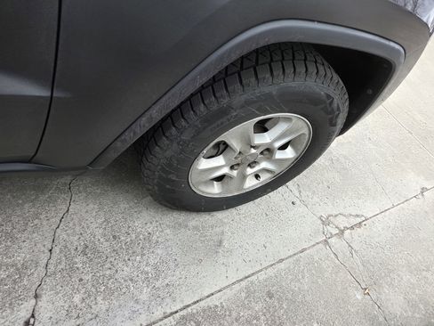 Used 2016 Jeep Grand Cherokee Laredo w/ Quick Order Package 23E image 12