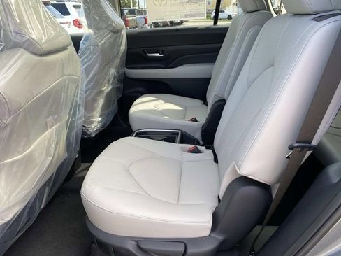 New 2026 Toyota Grand Highlander Limited image 7
