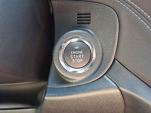 Used 2025 Subaru Outback Limited AWD/4WD image 25