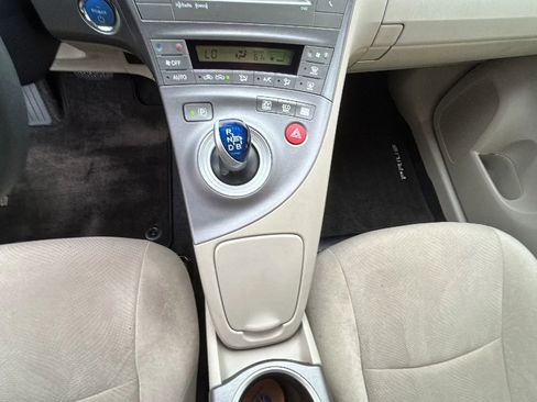 Used 2012 Toyota Prius Three image 21