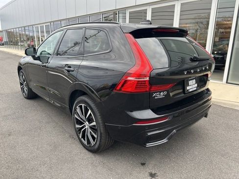 Certified 2025 Volvo XC60 B5 Plus image 3